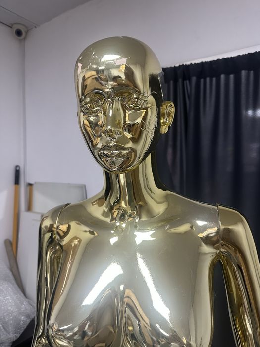 Продам манекен ЗОЛОТОЙ БУ