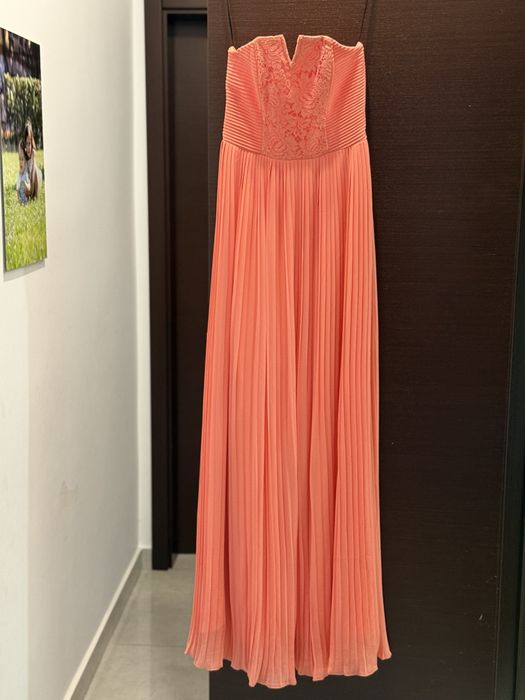 Елегантна дълга рокля H&M