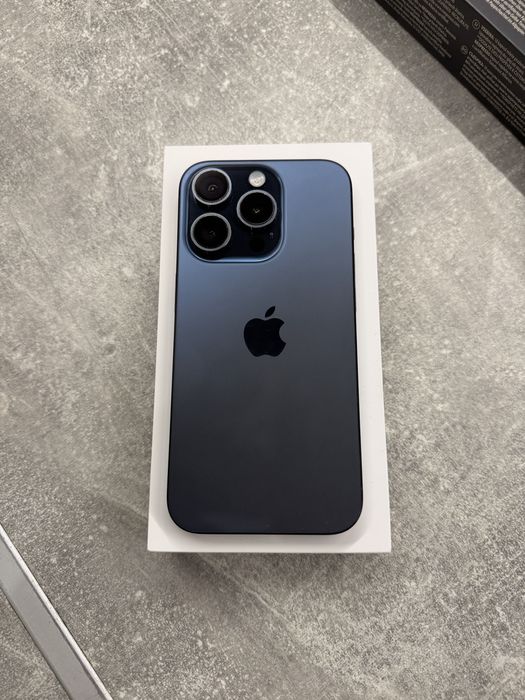 Apple iPhone 15 Pro 256GB Blue Titanium