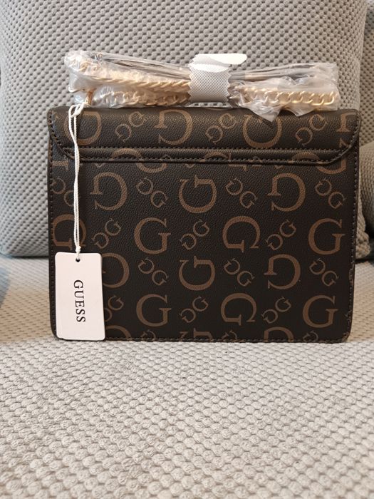 Poșete noi Guess!