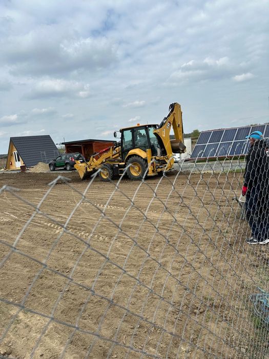 Servcii buldoexcavator demolari constrolate decopertari nivelari de teren pietruire drumuri  sa paturi fundatii