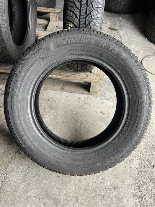 4 anvelope iarna 185/65/15 Semperit!