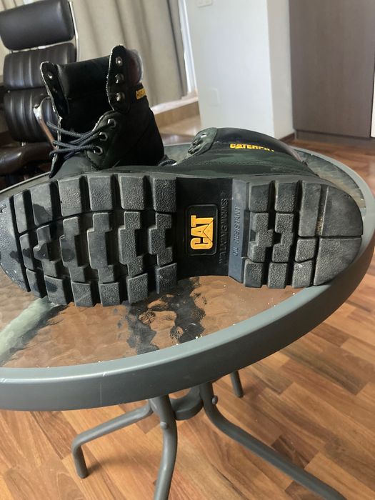 Ghete CAT în stare excelentă, mărimea 43.