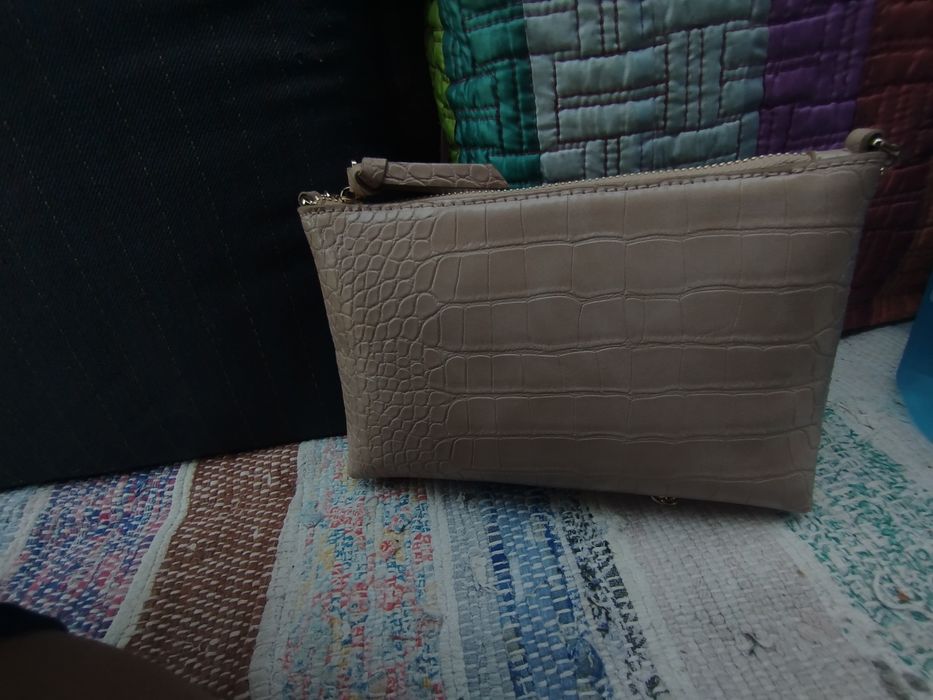 Geanta Whistles Matte Croc Medium Clutch (este realizata din piele naturala cu efect de crocodil in nuanta nude/roz pal (este noua ,nepurtată)original