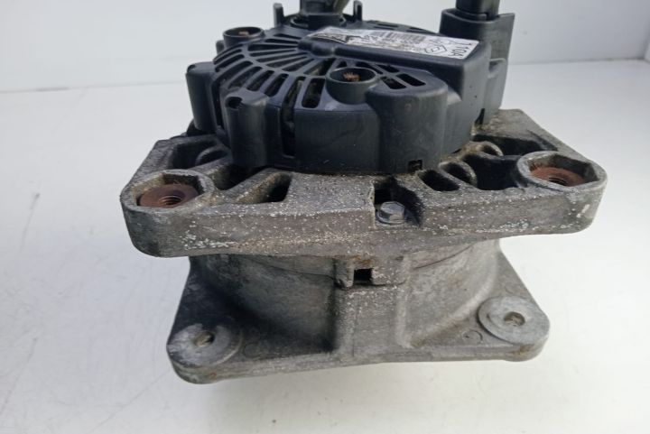 Alternator  110A 8200386806 Renault Megane a 2-a generatie