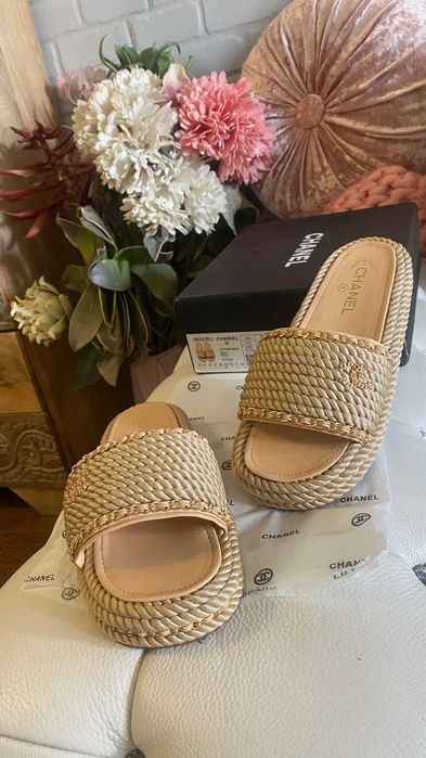 Чехли Шанел*н.39*Chanel braided slippers