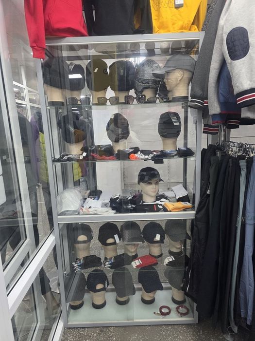 Продам ветрину из стекла и метала