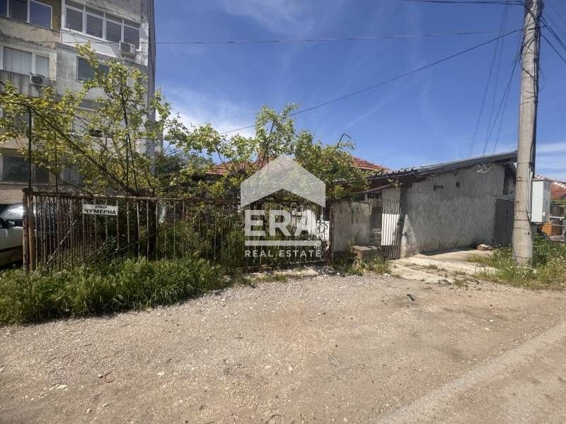 ЕКСКЛУЗИВНО! ЕРА Дръстър предлага за продажба еднофамилна къща в с. Ай