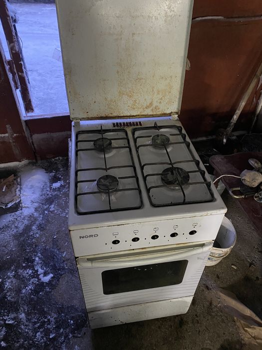 Продам газ плиту