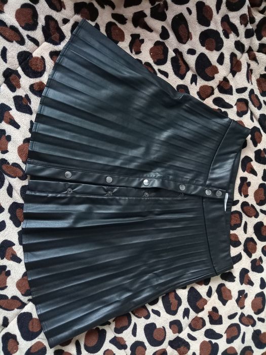 Fusta damă din piele ecologica. L