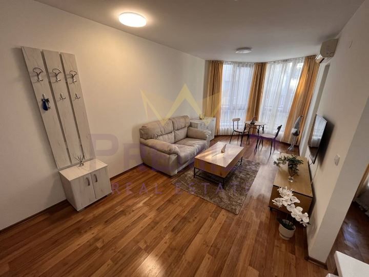 Продава се Двустаен апартамент в к.к. Слънчев бряг - 47 кв.м за 972 €/кв.м - Снимка #3