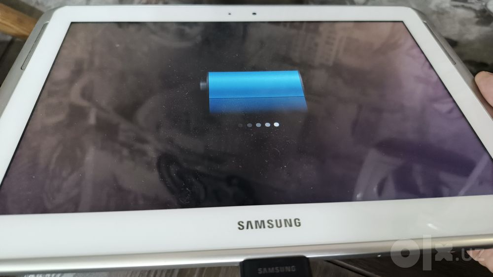 планшет Samsung.