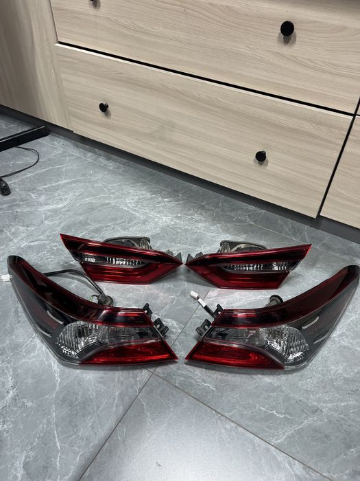 Оригинал фонарь Camry 75se