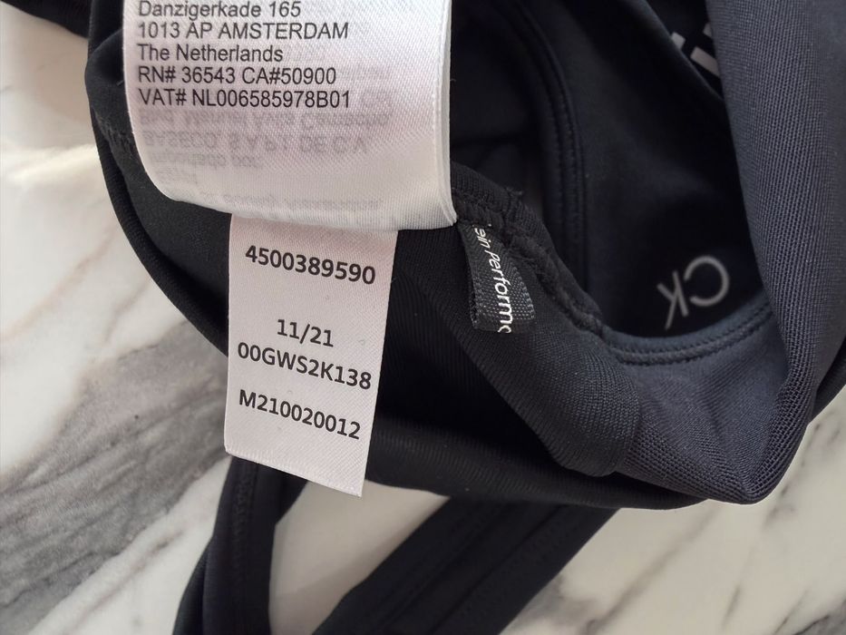 Спортен сутиен Calvin Klein