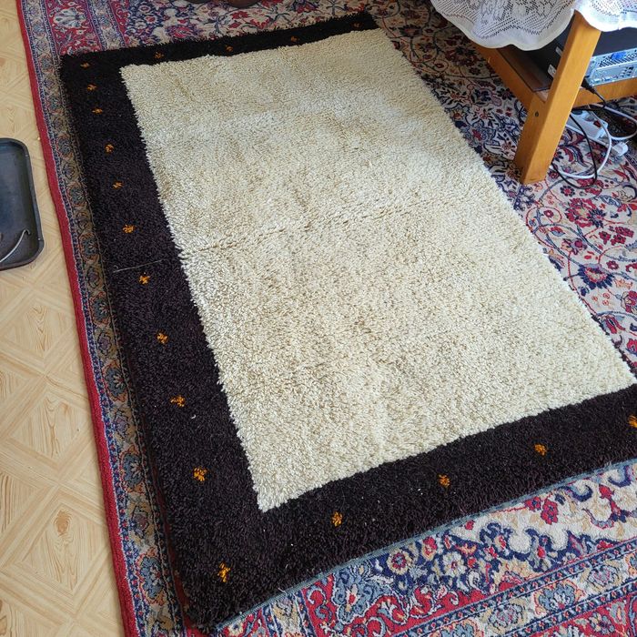 Китеник /губер бял с кантове