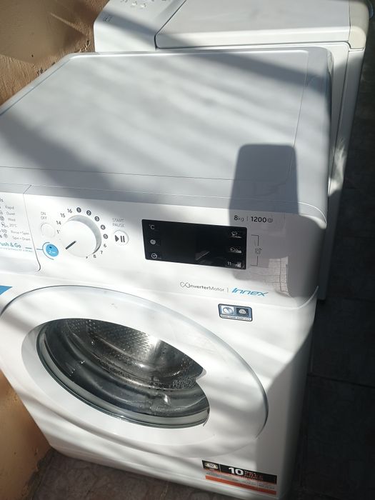 Mașină de spălat rufe clasa AA îndesit innex inverter 8 kg
