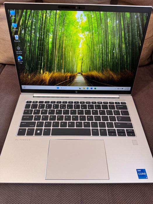 HP EliteBook 840, 14 inch , G10 ,  Notebook PC + CADOU SPECIAL (pachet Office și rucsac profesional)