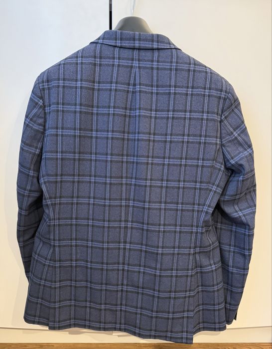 Sacou și Vesta MCNEAL