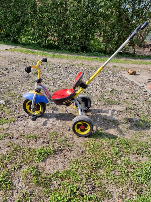 Tricicletă cu bară de impingere