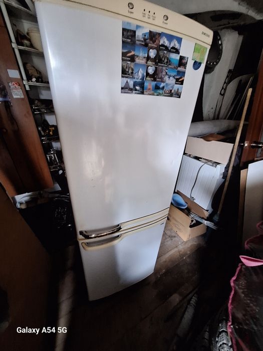 Продам рабочий холодильник, самсунг