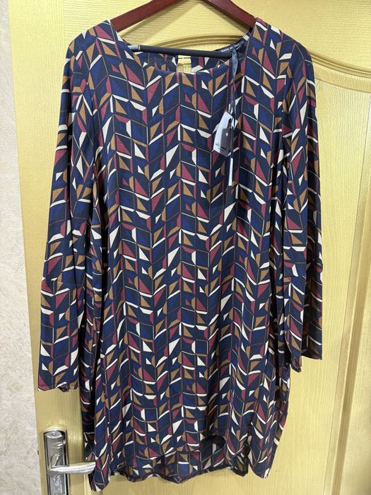 Платье новое с бирками . Италия .