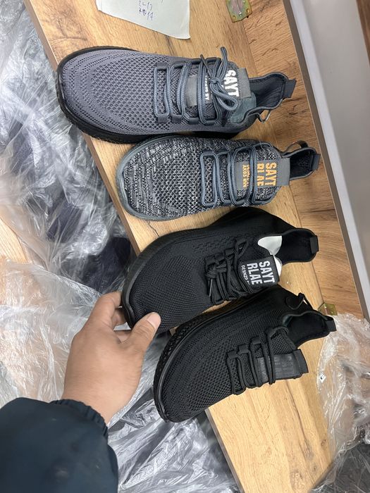 Ожежды и обувь скидки.