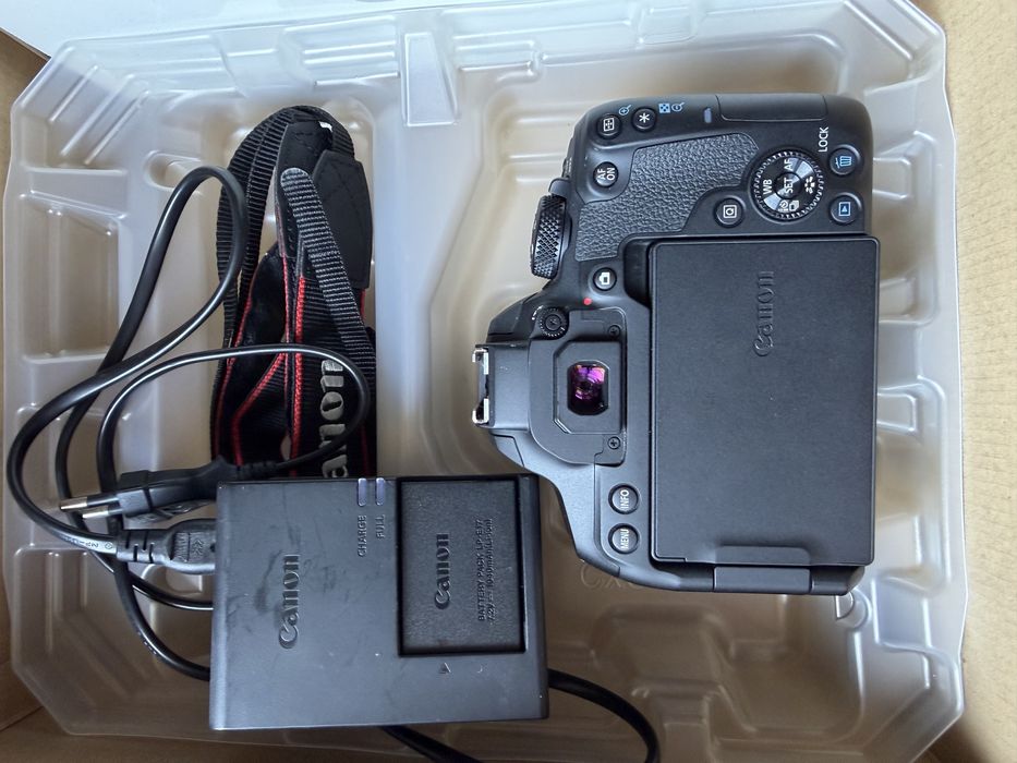 Фотоаппарат Canon EOS 850D Body