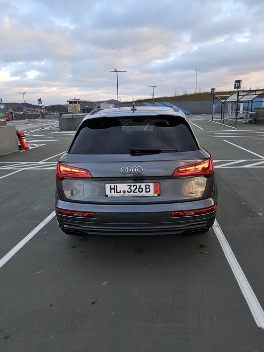 Audi Q5 2.0TDI Quattro S LINE Matrix