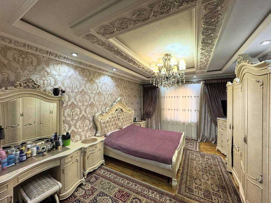 Нукус 6/1/9 Банковский дом