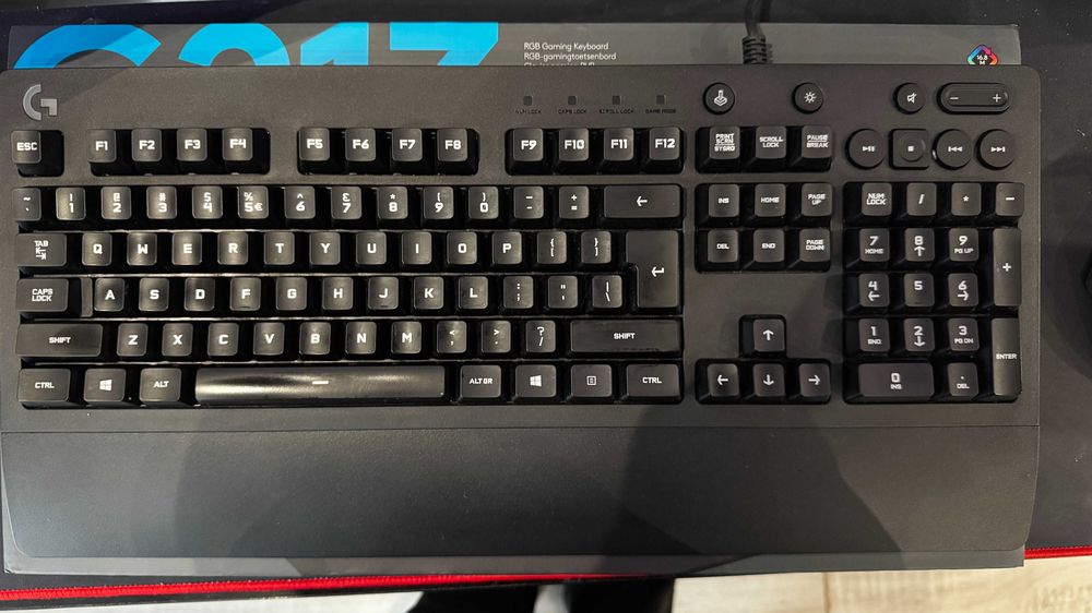 Клавиатура Logitech G213