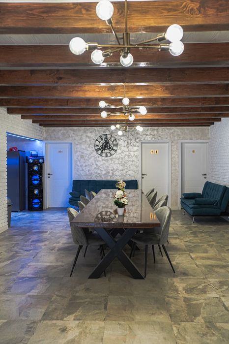 Cabana de inchiriat cu piscina interioara incalzita, ciubar, pensiune