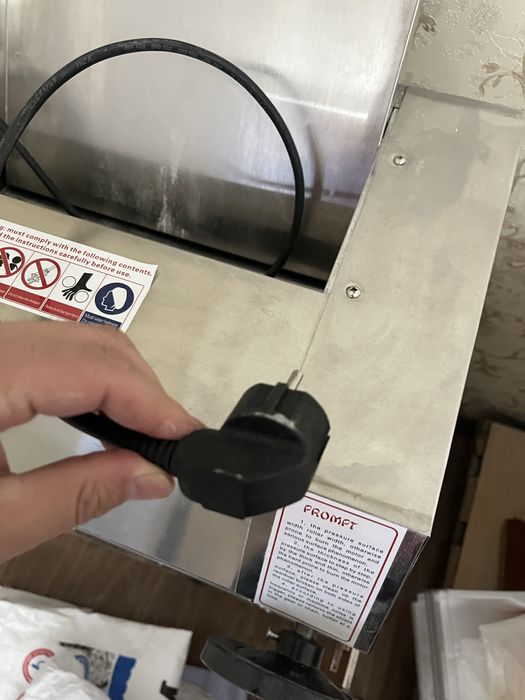 Тестораскаточная машина YP-380