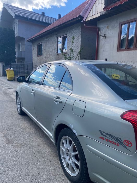 Vand Toyota avensis