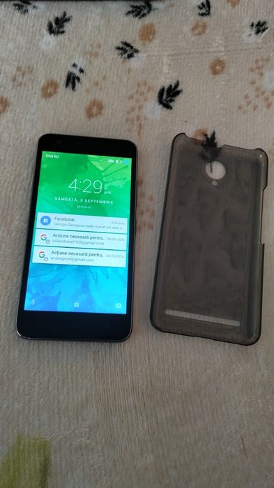Vând Lenovo S60 baterie 100