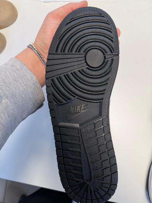 Air Jordan 1 TUXEDO MID