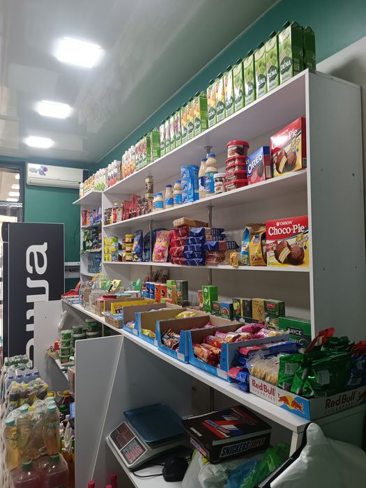 прилавка магазин учун сотилади асл нархи 7млнга олинган 5млн срочни