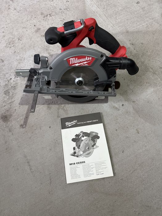 Milwaukee CCS55 ръчен циркуляр