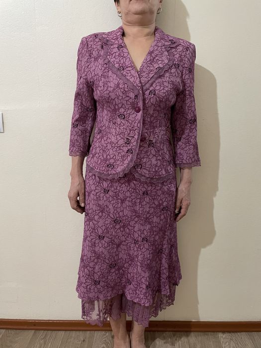 Женский костюм