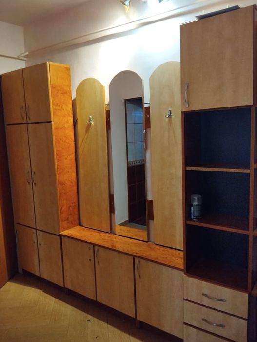 Închiriez sau vând apartament