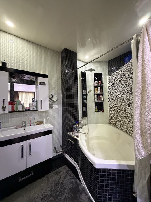 Паркенский 3/3/9 (улучшенная планировка ) 2балкона своя  саоя