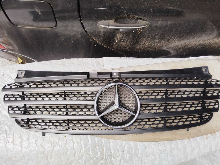Grila fata Mercedes Vito Viano 2015