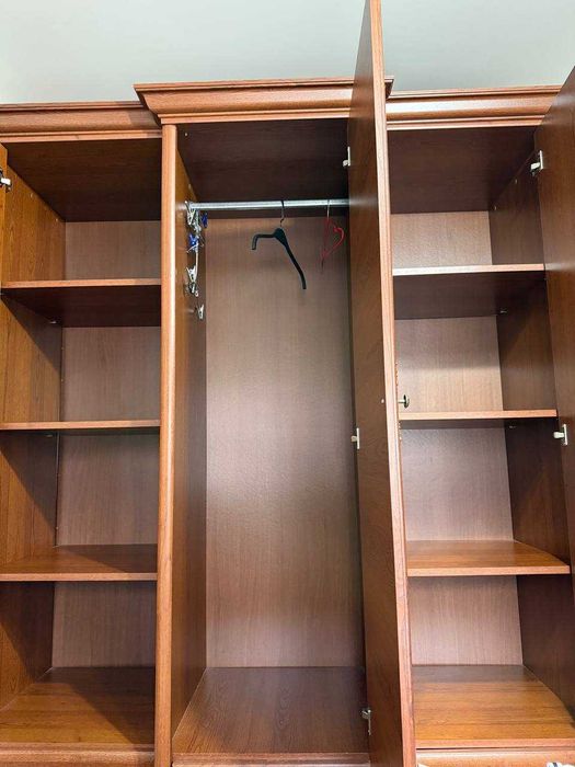 Продаю спальную гарнитуру