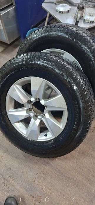 Продам комплект дисков с зимней резиной