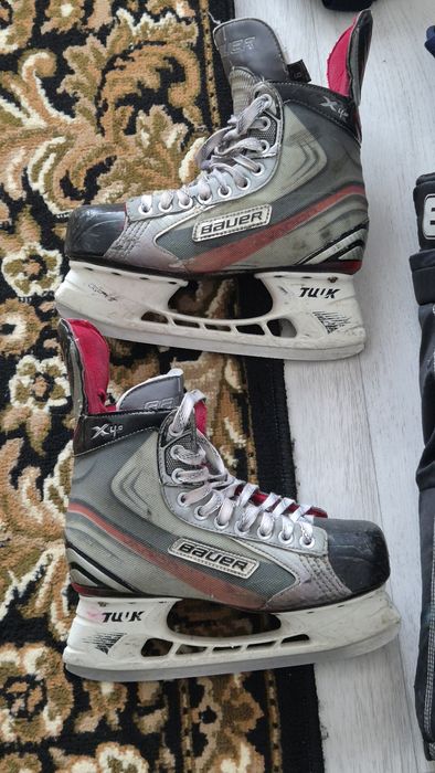 Продаётся хоккейная экипировка