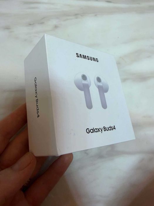 Casti Galaxy Buds4 albe/ argintii - desigilate, nefolosite