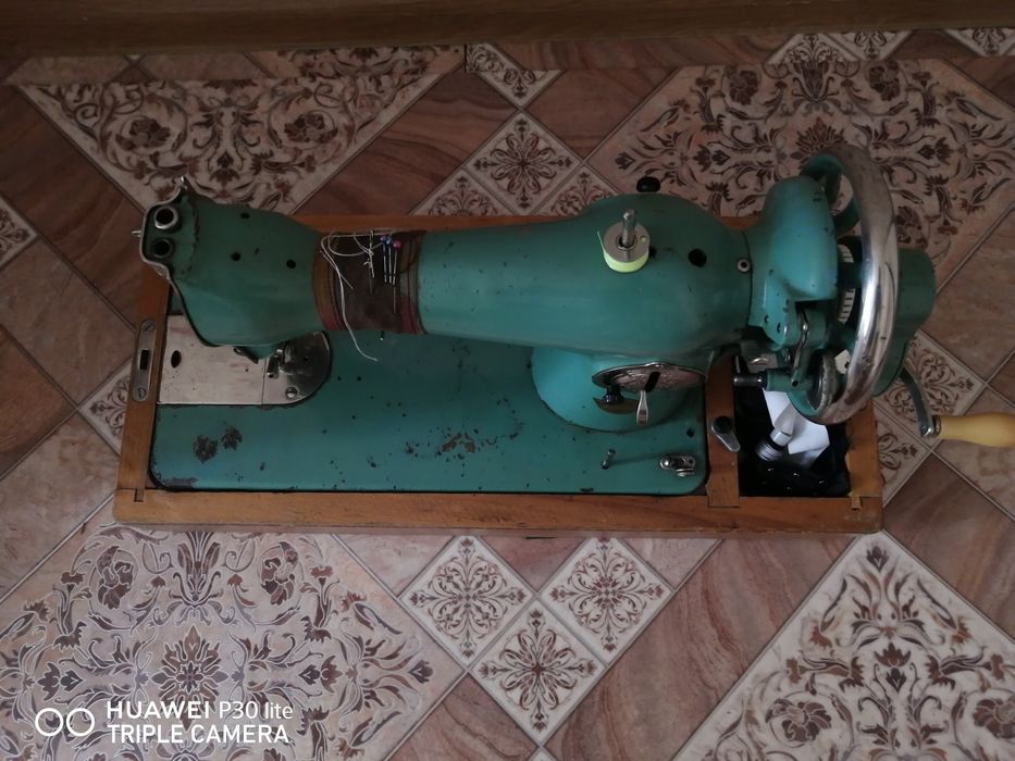 Швейная машинка ручная