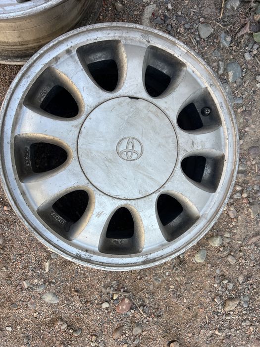 Продам оригинальные диски Toyota