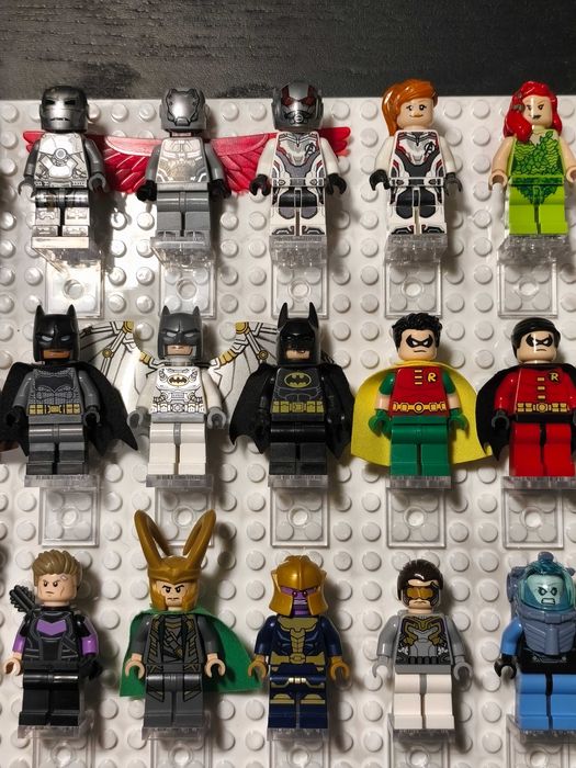LEGO мини фигурки - Марвел и ДиСи