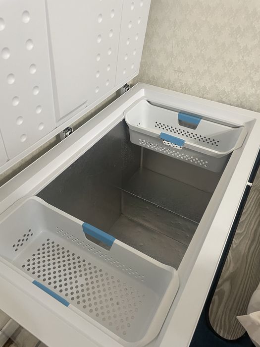 Морозильник в идеальным состояние 290л