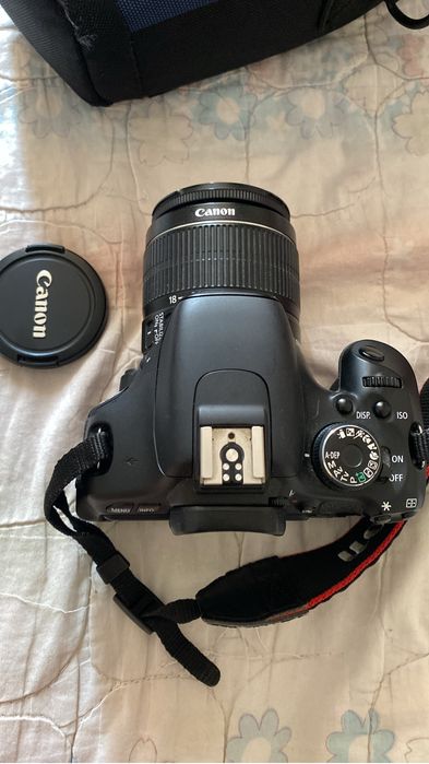 Canon EOS 600D с объективом